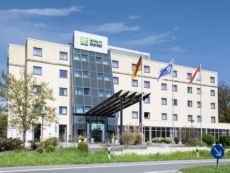 internal housekeeper frankfurt InterContinental Frankfurt, an IHG Hotel