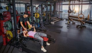 fitnessstudios im freien frankfurt PRIME TIME fitness MAIN TOWER