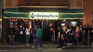 bars und kneipen frankfurt Erdnüsschen