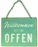 Aus gegebenem Anlass teilen wir Euch auch diesmal mit: Wir haben geöffnet und sind unter Beachtung der erforderlichen Hygienemaßnahmen für Euch da!