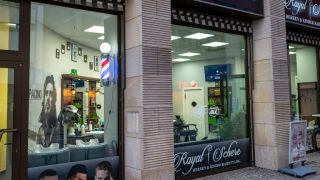 barbershops frankfurt Friseur Royal Schere