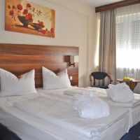 Das SAVOY-Hotel Frankfurt hat 144 Zimmer. Buchen Sie Ihr Einzel- oder Doppelzimmer für Ihre Übernachtung, Ihren Kurzurlaub, Städtetrip oder ein Wellnesswochenende.